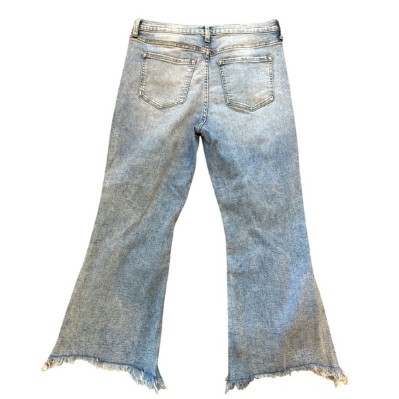 Sneak Peek size 13 / 31 button front distressed jeans in excellent condition - Picture 3 of 4